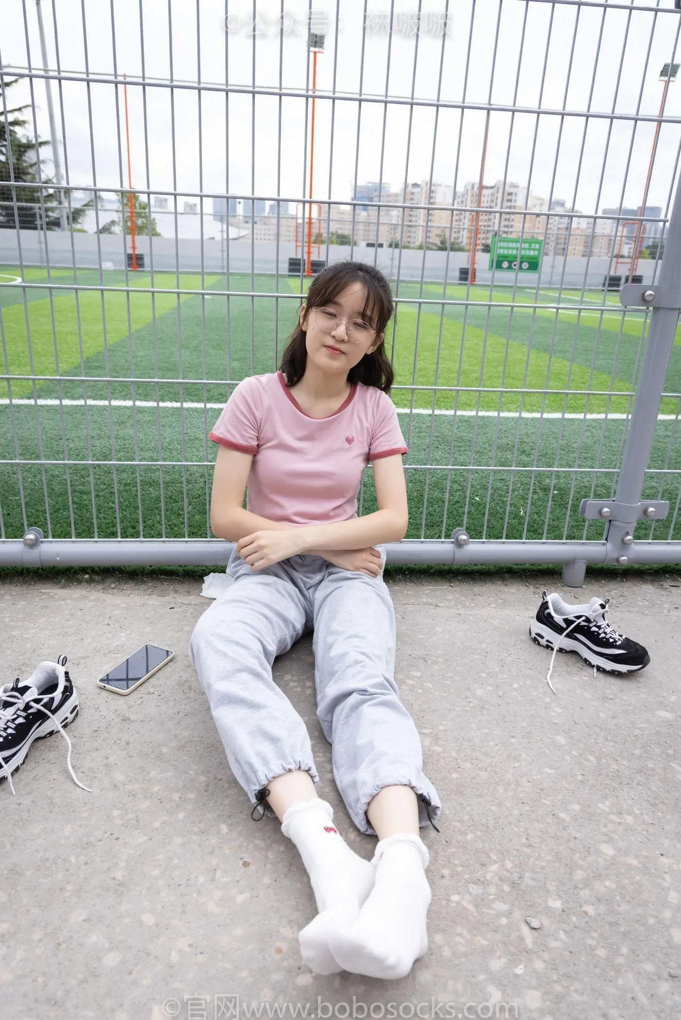 [BoBoSocks袜啵啵]NO.016 熊熊-斯凯奇运动鞋、棉袜（踩脏）、裸足 [147P]插图3